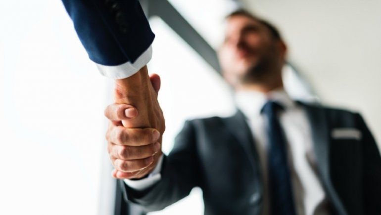 Autoridades sudamericanas manifiestan preocupación ante las aplicaciones irregulares de vacunas contra el coronavirus.