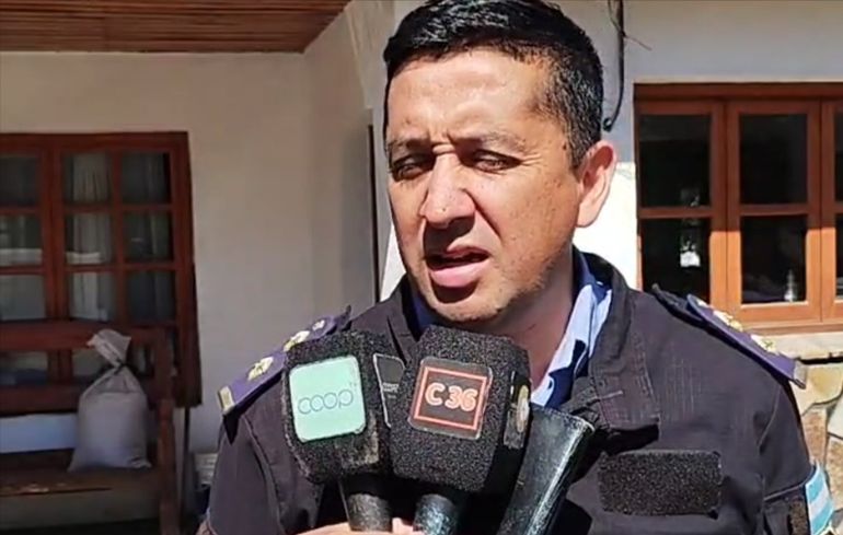 El comisario Paulino Andrade, de la Policía de Chubut, dio detalles del violento asalto a una mujer en El Hoyo. El comisario Paulino Andrade, de la Policía de Chubut, dio detalles del violento asalto a una mujer en El Hoyo.