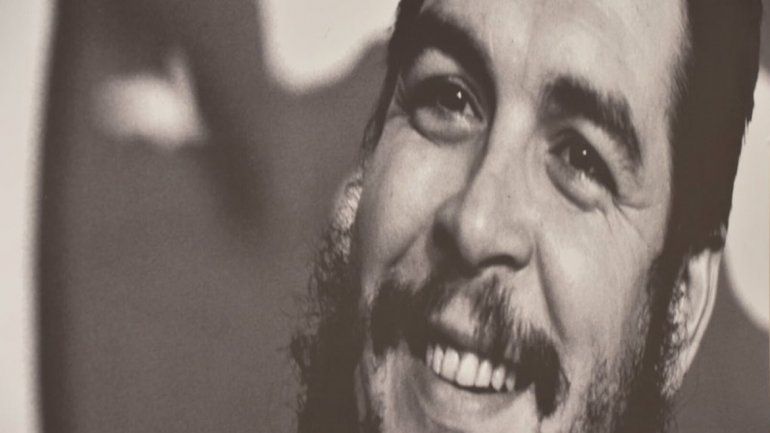 Ya se puede visitar la muestra fotográfica del Che Guevara en la Legislatura