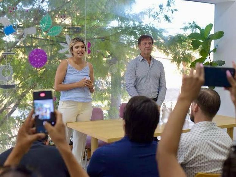 Nadia Márquez criticó a los diputados Pablo Cervi y Osvaldo Llancafilo por haber votado en contra de la Ley Ómnibus. Nadia Márquez criticó a los diputados Pablo Cervi y Osvaldo Llancafilo por haber votado en contra de la Ley Ómnibus.