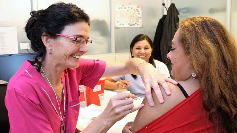 Ya distribuyen las vacunas contra la gripe en Neuquén