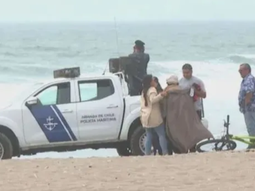 El joven argentino se había tirado al mar en un sector no habilitado. El joven argentino se había tirado al mar en un sector no habilitado.