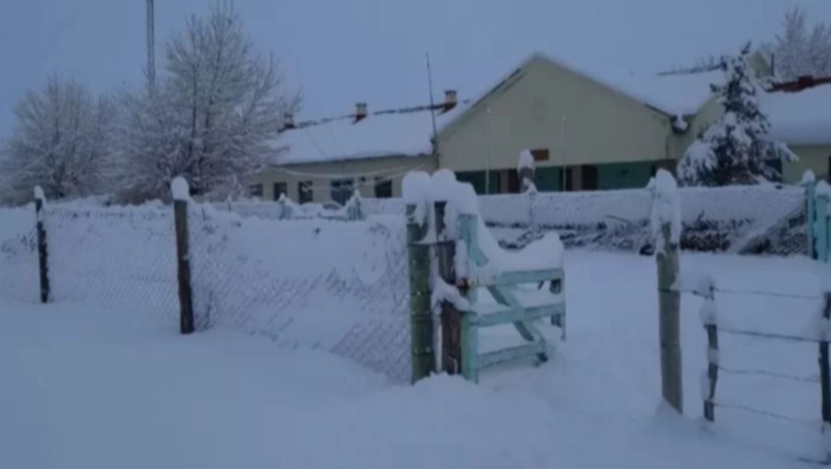 Vacaciones de invierno extendidas por el frío extremo: dos provincias postergan la vuelta a clases.