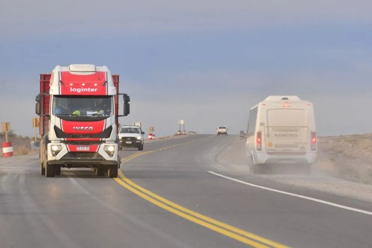 Duplicación de la Ruta 67: la obra clave que reconfigura el tránsito petrolero. (Foto: Gobierno de Neuquén) Duplicación de la Ruta 67: la obra clave que reconfigura el tránsito petrolero. (Foto: Gobierno de Neuquén)