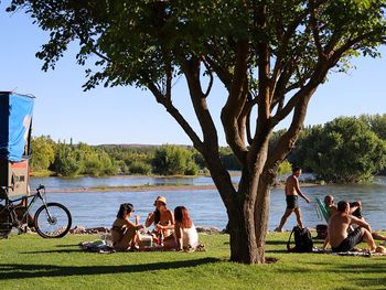 el calor sigue firme en neuquen: ¿a cuanto llegara la temperatura este lunes?