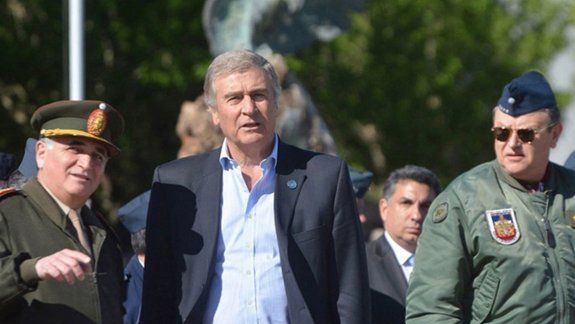 Oscar Aguad, ministro de Defensa, dijo que tampoco patrullarán calles.