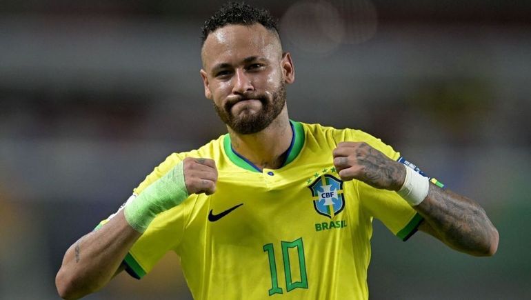 Neymar continúa atravesando una lesión.