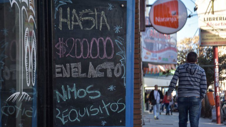 Las financieras del Bajo de Neuquén coinciden en asegurar que la demanda de préstamos está planchada y que en la mayoría de los casos se piden créditos para pagar deudas.