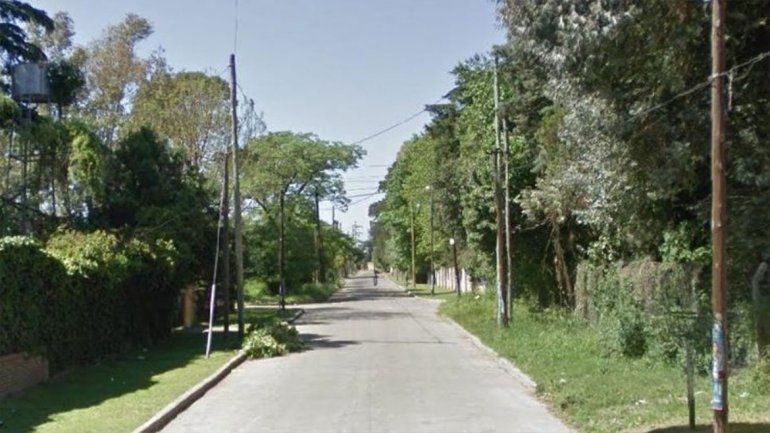 Hallaron un cadáver con una bolsa en la cabeza en la calle