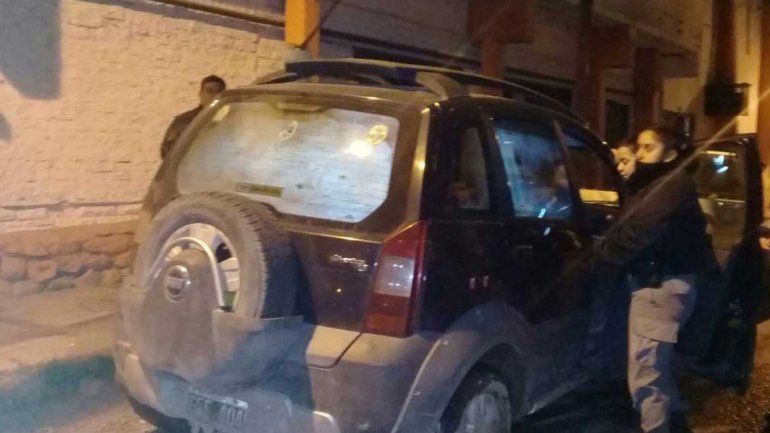 Indignante: un hombre dejó a dos nenes encerrados en el auto para ir al boliche
