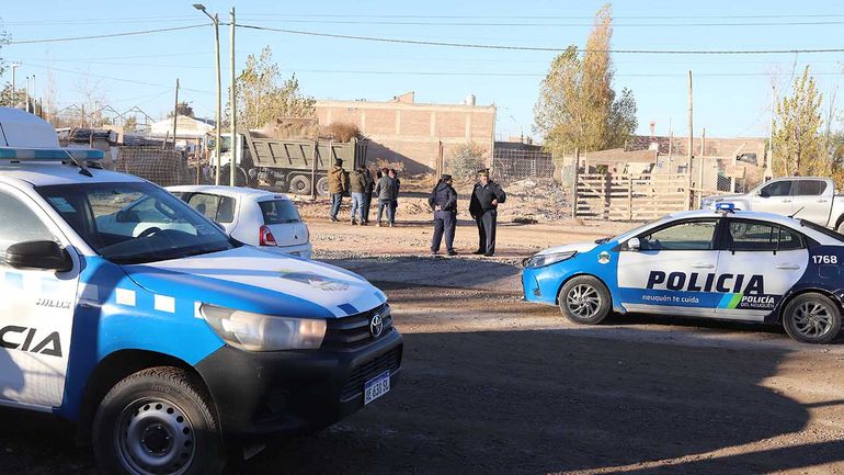 Desalojo en construcción de inquilinatos en la meseta neuquina.