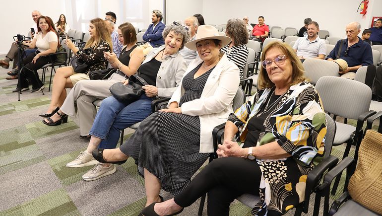 Marité Berbel e Hilda López en la presentación de la idea de los Premios Berbel en el salón Osde. Marité Berbel e Hilda López en la presentación de la idea de los Premios Berbel en el salón Osde.