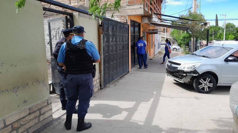 Le disparó a su pareja e intentó suicidarse: ambos están graves