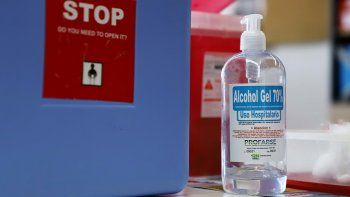 por obligacion, bancos les daran alcohol en gel a clientes por obligacion, bancos les daran alcohol en gel a clientes