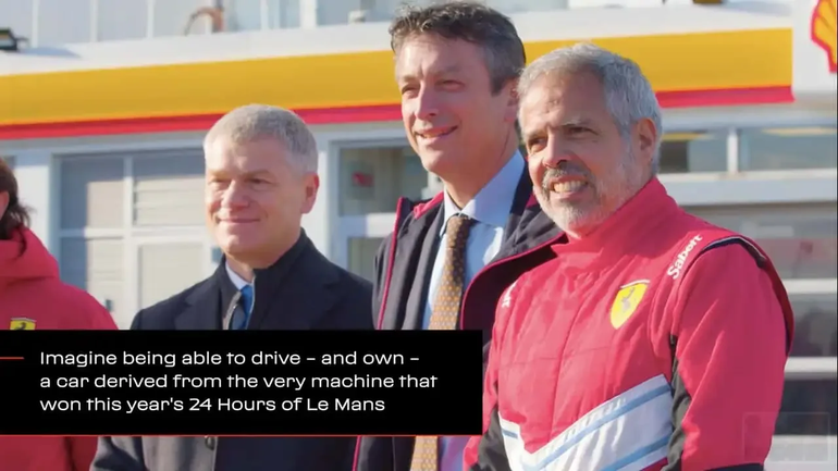 El reconocido heredero, empresario y piloto argentino junto al equipo de Ferrari. El reconocido heredero, empresario y piloto argentino junto al equipo de Ferrari.