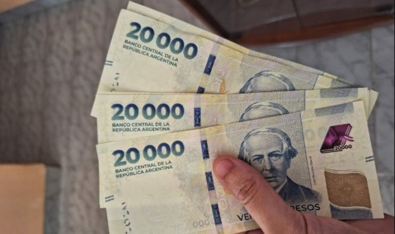 El procedimiento para debitar el dinero que se había acreditado indebidamente se inició el mismo día en que se habían hecho.