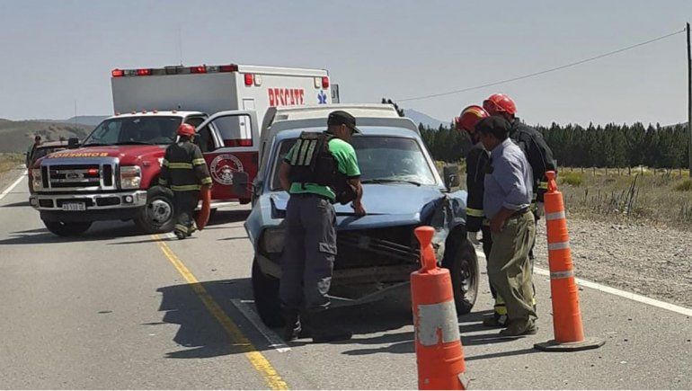 Imprudencia: quiso cruzar la Ruta 40 y chocó con un auto
