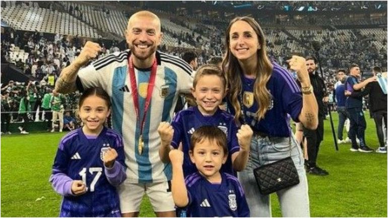 El Papu Gómez y su familia El Papu Gómez y su familia