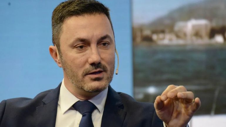 Luis Petri tomó la determinación de prohibir el lenguaje inclusivo en las Fuerzas Armadas. Luis Petri tomó la determinación de prohibir el lenguaje inclusivo en las Fuerzas Armadas.