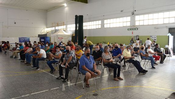 Neuquén ya aplicó casi 6 mil dosis de refuerzo de la vacuna