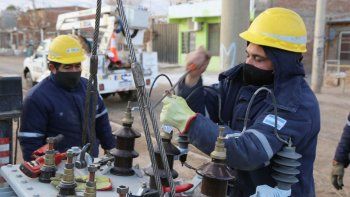 edersa corta la luz para poder electrificar al barrio obrero edersa corta la luz para poder electrificar al barrio obrero