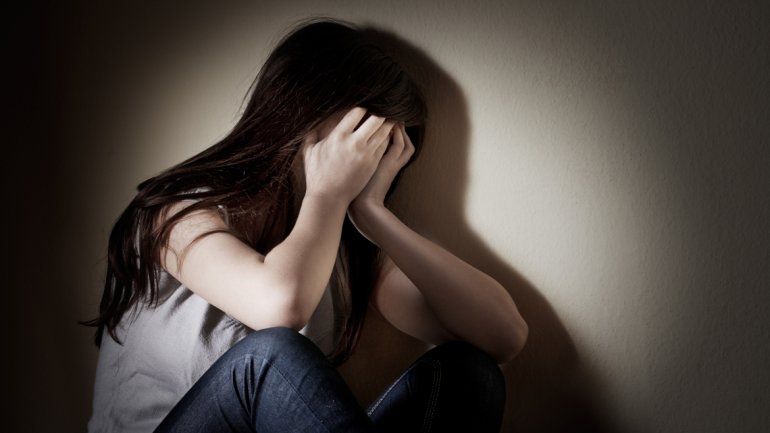 La chica tiene 16 años y sufre un retraso neurológico. Antes de venderla