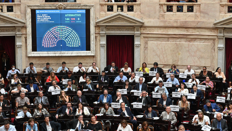 Se levantó la sesión en Diputados y la Ley Ómnibus vuelve a comisión
