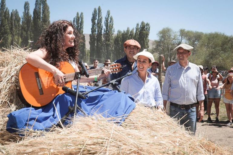 Una cantora del norte neuquino será intendenta de El Cholar