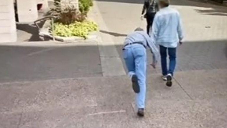 Google Maps: hombre sufrió fuerte caída y quedó grabado en la app.