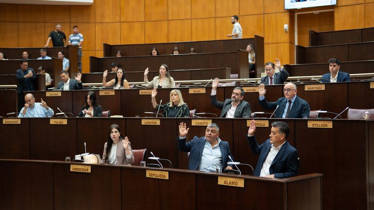 Los diputados avalaron el préstamo que tomará el gobierno de Rolando Figueroa.