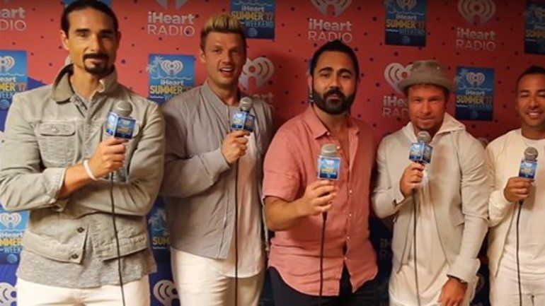 Los Backstreet Boys también intentaron cantar el hit mundial