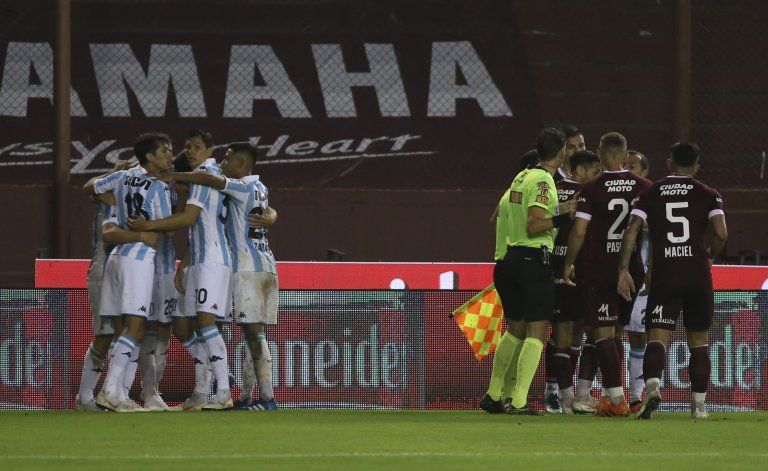 Racing ganó en el Sur y es puntero