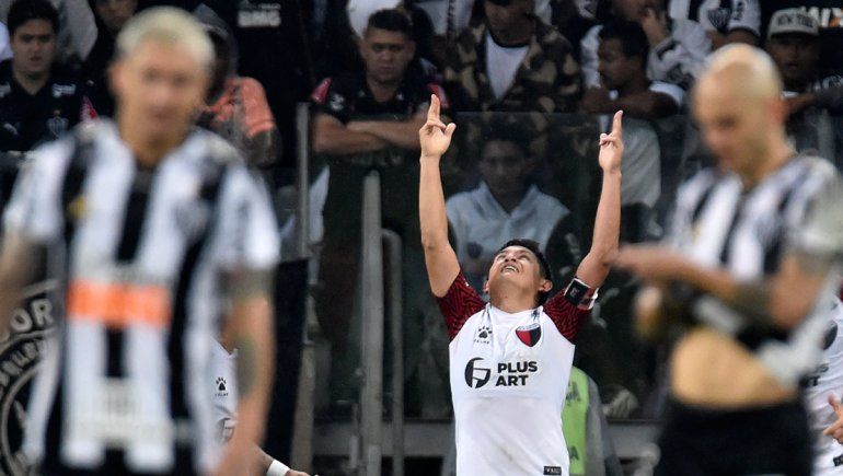 Con un Pulga Rodríguez descomunal, Colón se clasificó a la final de la Copa Sudamericana