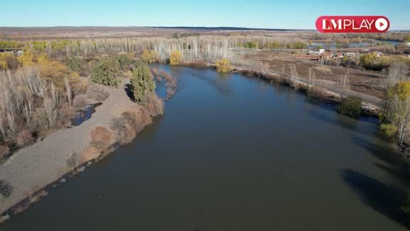 Desde el drone: así está el caudal del río Neuquén