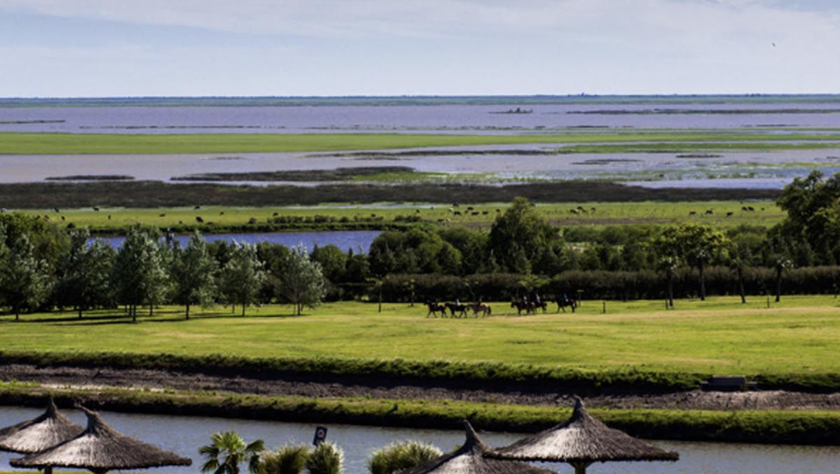 Fue a las termas y terminó muerto en una laguna