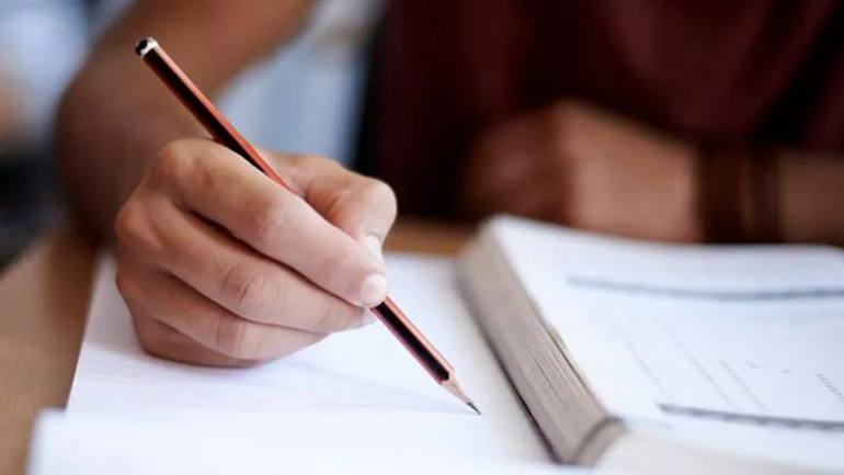 Los hijos crecieron y obligan al papá a cubrir estudios universitarios y clases de básquet, inglés y danzas