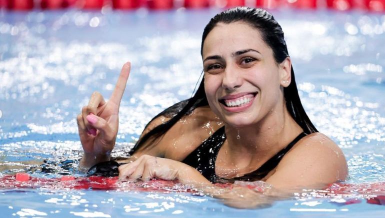 Hay versiones cruzadas entre la atleta y el COB. Hay versiones cruzadas entre la atleta y el COB.