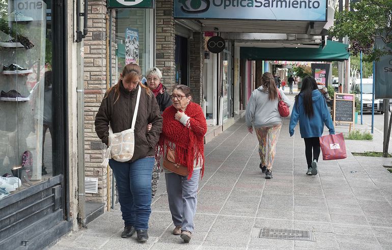 ¿Cómo afectan los temporales de viento a los comerciantes de Neuquén?