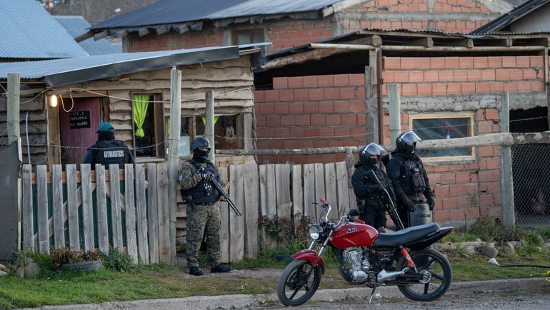 La Policía desbarató dos kioscos narcos que funcionaban en San Martín de los Andes. 