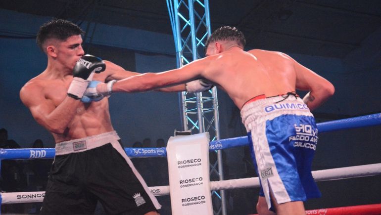 Gran jornada a puro box  en el Gimnasio Municipal de Cutral Co