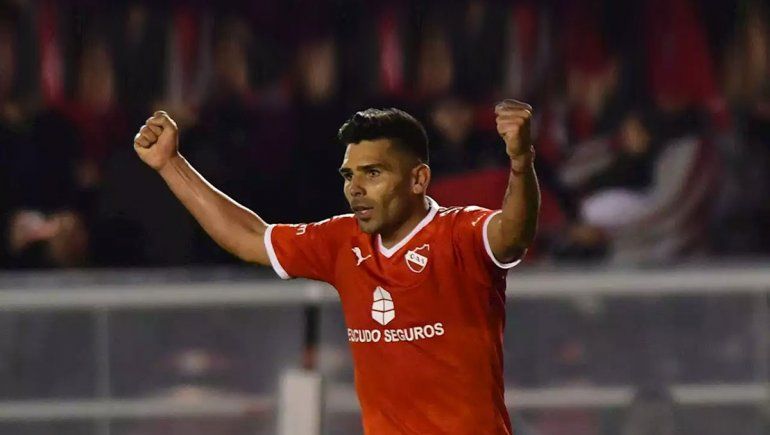 El Rojo tiene al goleador, pero debe millones  por el pase