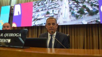 pechi quiroga anuncio que el mes que viene firma con calf pechi quiroga anuncio que el mes que viene firma con calf