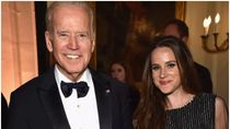 El presidente Joe Biden con su hija.