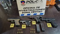 Parte de las armas secuestradas a las bandas narcos.