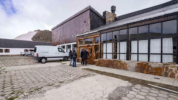 Lanzaron la licitación para la concesión del hotel Termas de Copahue