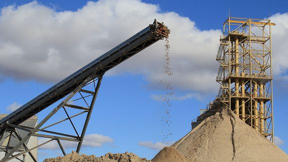 Vaca Muerta apunta a las arenas de cercanía para abaratar los costos de las operaciones del shale.
