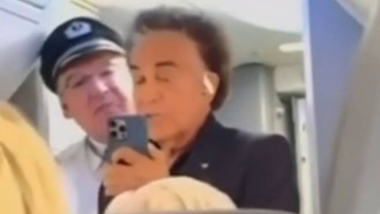 Qué llevaba en la valija el Puma Rodríguez que provocó el enojo de un pasajero y la expulsión del cantante del avión