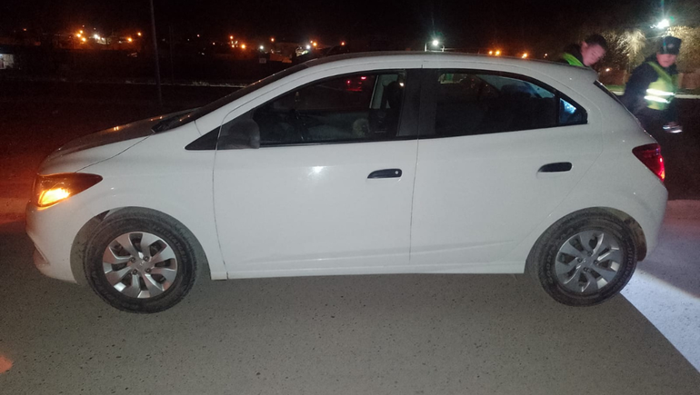 La mujer de Centenario embistió a la ciclista con el espejo lateral derecho. La mujer de Centenario embistió a la ciclista con el espejo lateral derecho.