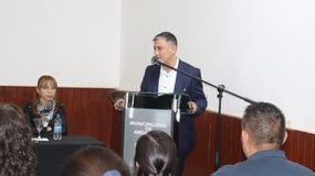 Escándalo por fraude millonario en Andacollo: el intendente rompió el silencio en la apertura de sesiones | LM Neuquen Escándalo por fraude millonario en Andacollo: el intendente rompió el silencio en la apertura de sesiones