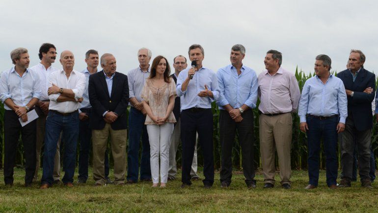 Macri anunció la quita de las retenciones: alivio para la fruticultura